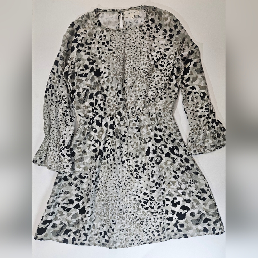 Cloth & Stone Dress Womens Small Grey Black Animal Print Ruffle Cuff Event Wear‎